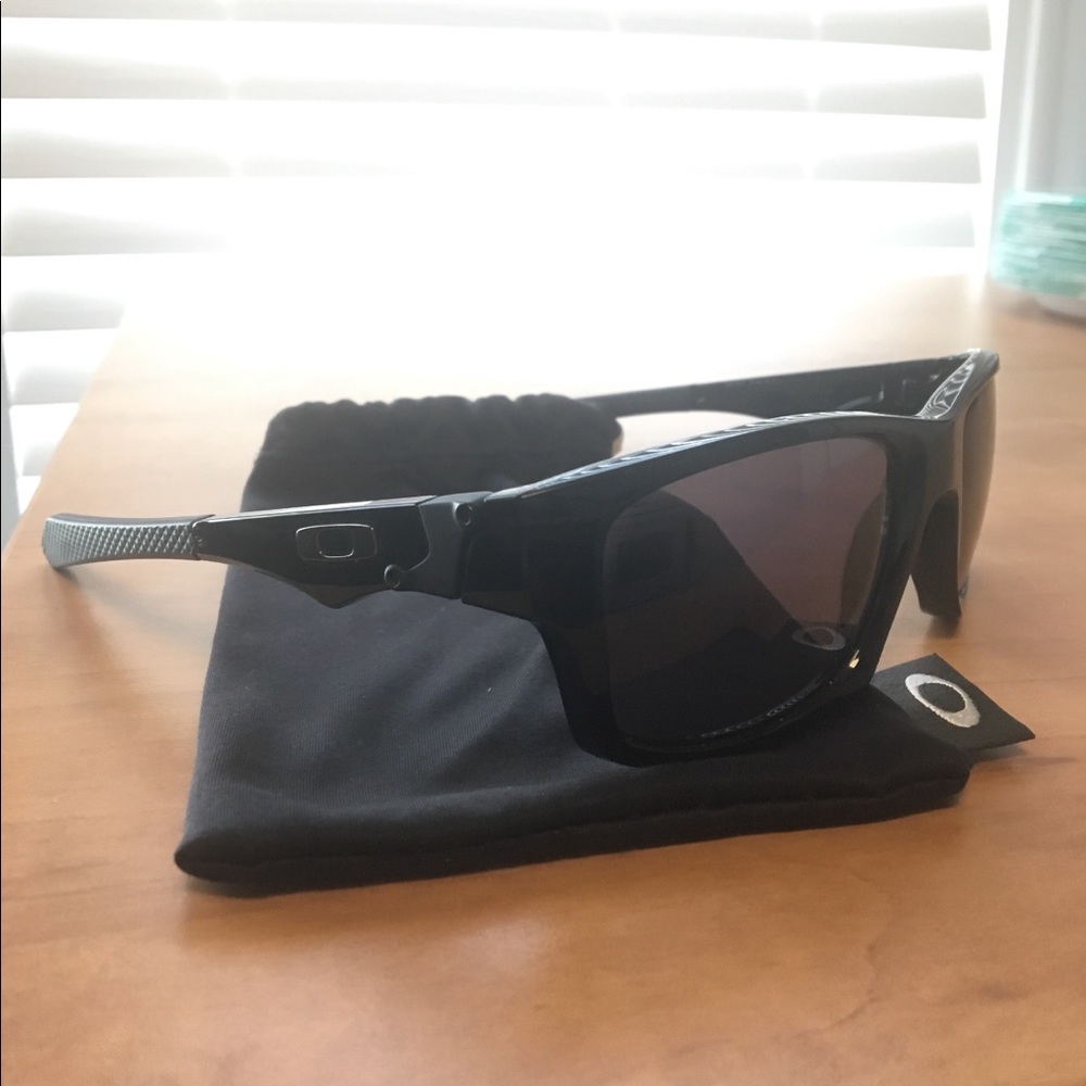 Oakley Jupiter Squared Sunglasses New condition